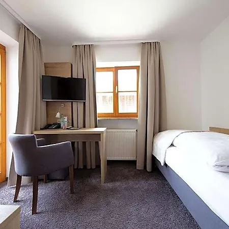 Haflhof 3*